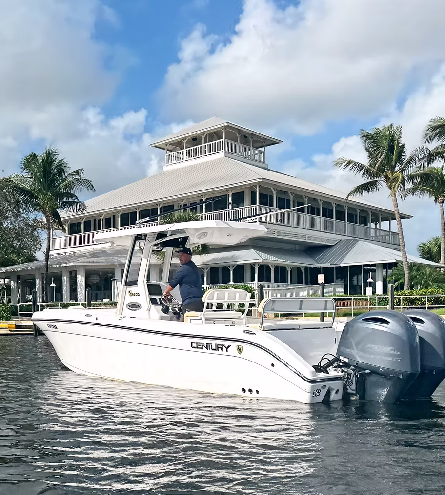  26' CENTURY CENTER CONSOLE | PALM BEACH GARDENS