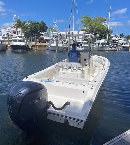 22' COBIA CENTER CONSOLE