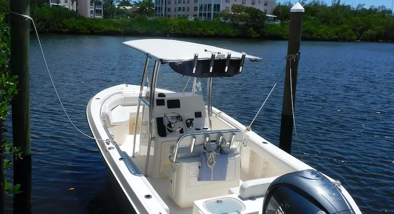 24′ COBIA CENTER CONSOLE