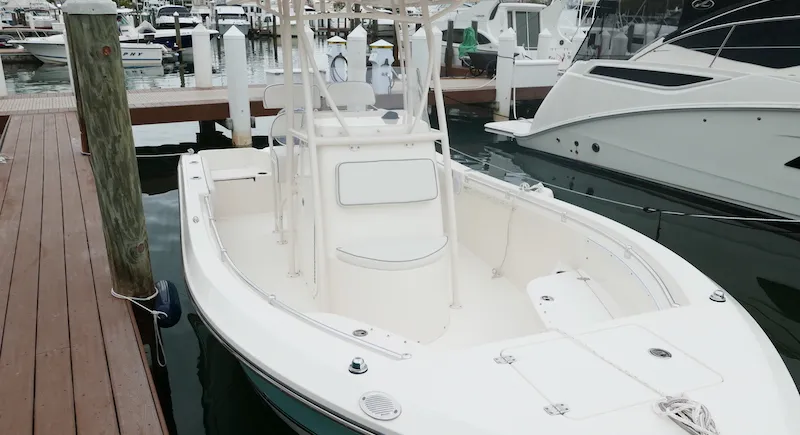 22′ COBIA CENTER CONSOLE