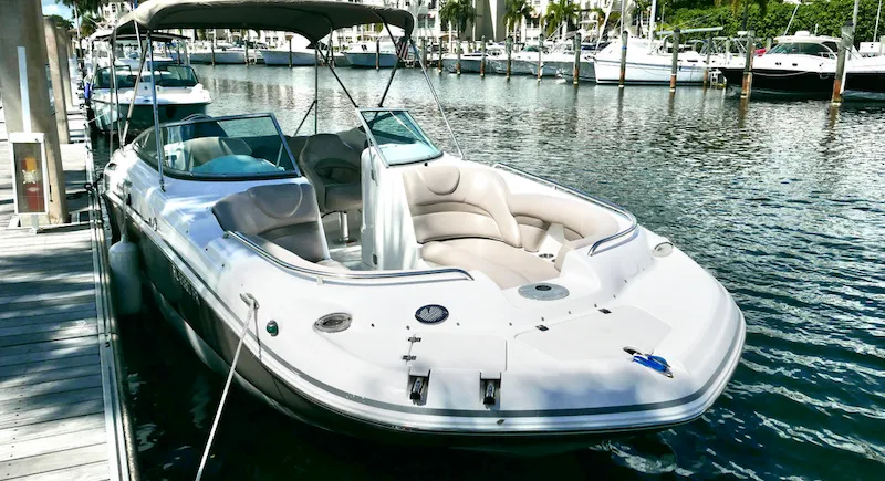 21′ HURRICANE DECK BOAT