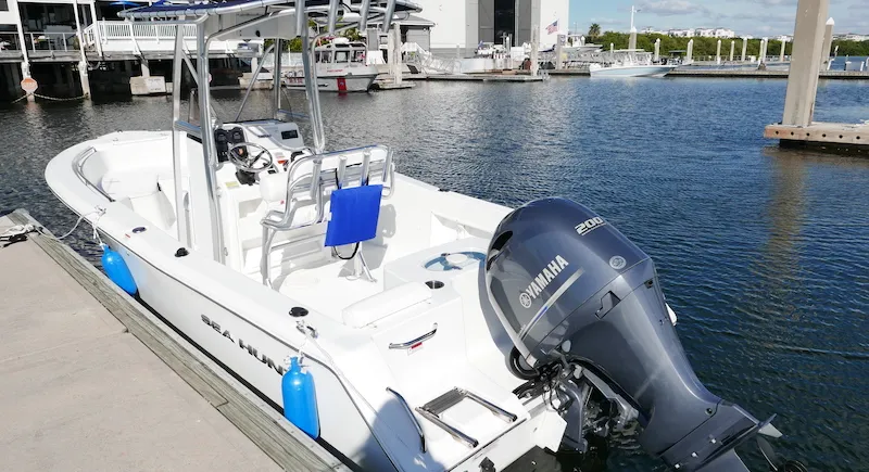 22′ SEAHUNT CENTER CONSOLE