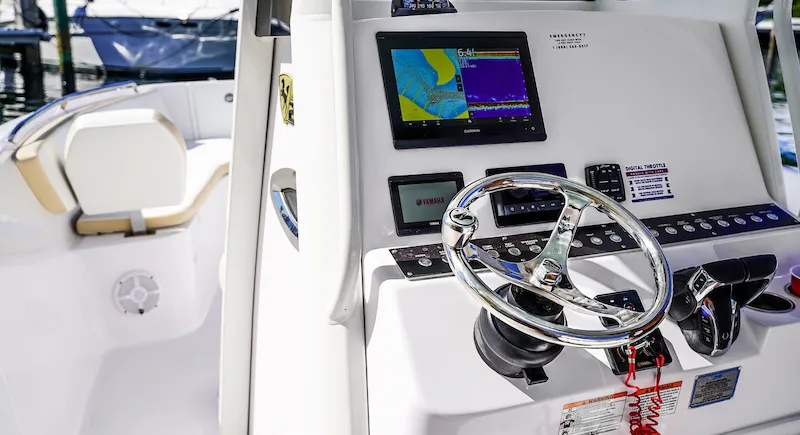 26′ CENTURY CENTER CONSOLE