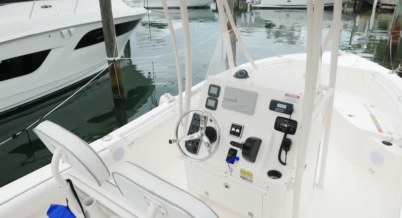 22′ COBIA CENTER CONSOLE