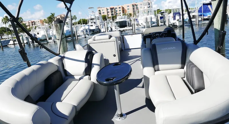 25′ SYLVAN PONTOON