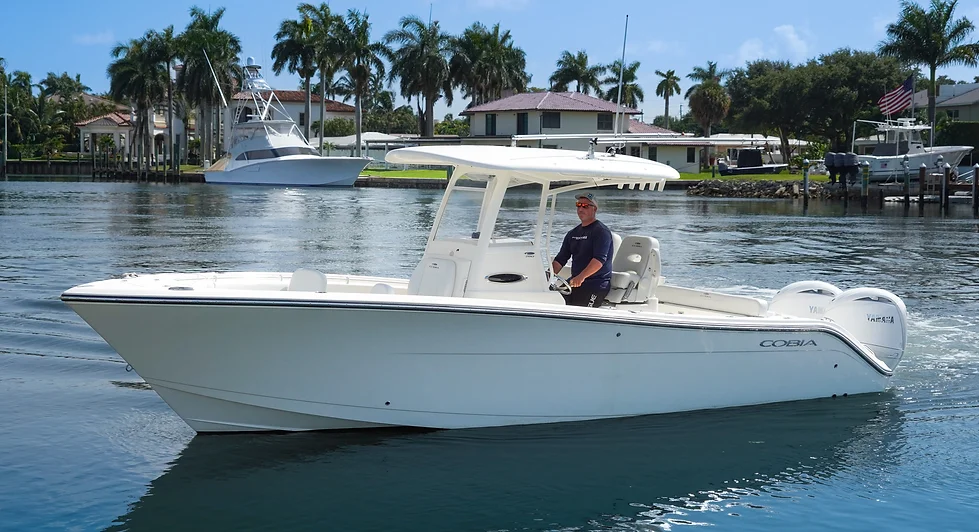 28′ COBIA CENTER CONSOLE
