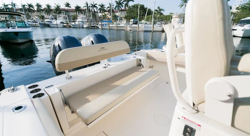 26′ COBIA CENTER CONSOLE