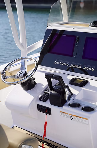 HIGH END BOATS, CUTTING EDGE TECH