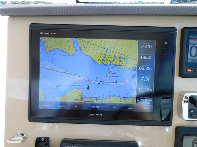 35 Pursuit Dual Console