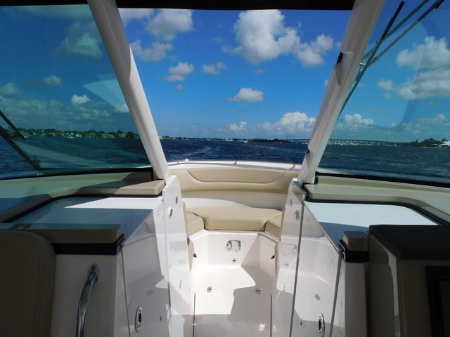 35 Pursuit Dual Console