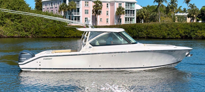 35 Pursuit Dual Console