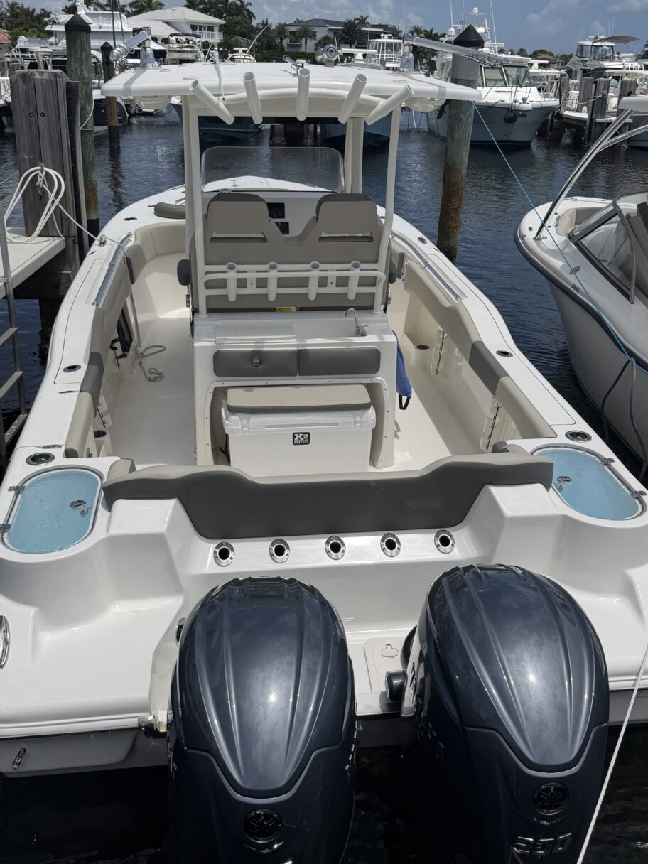 27' Key West Center Console