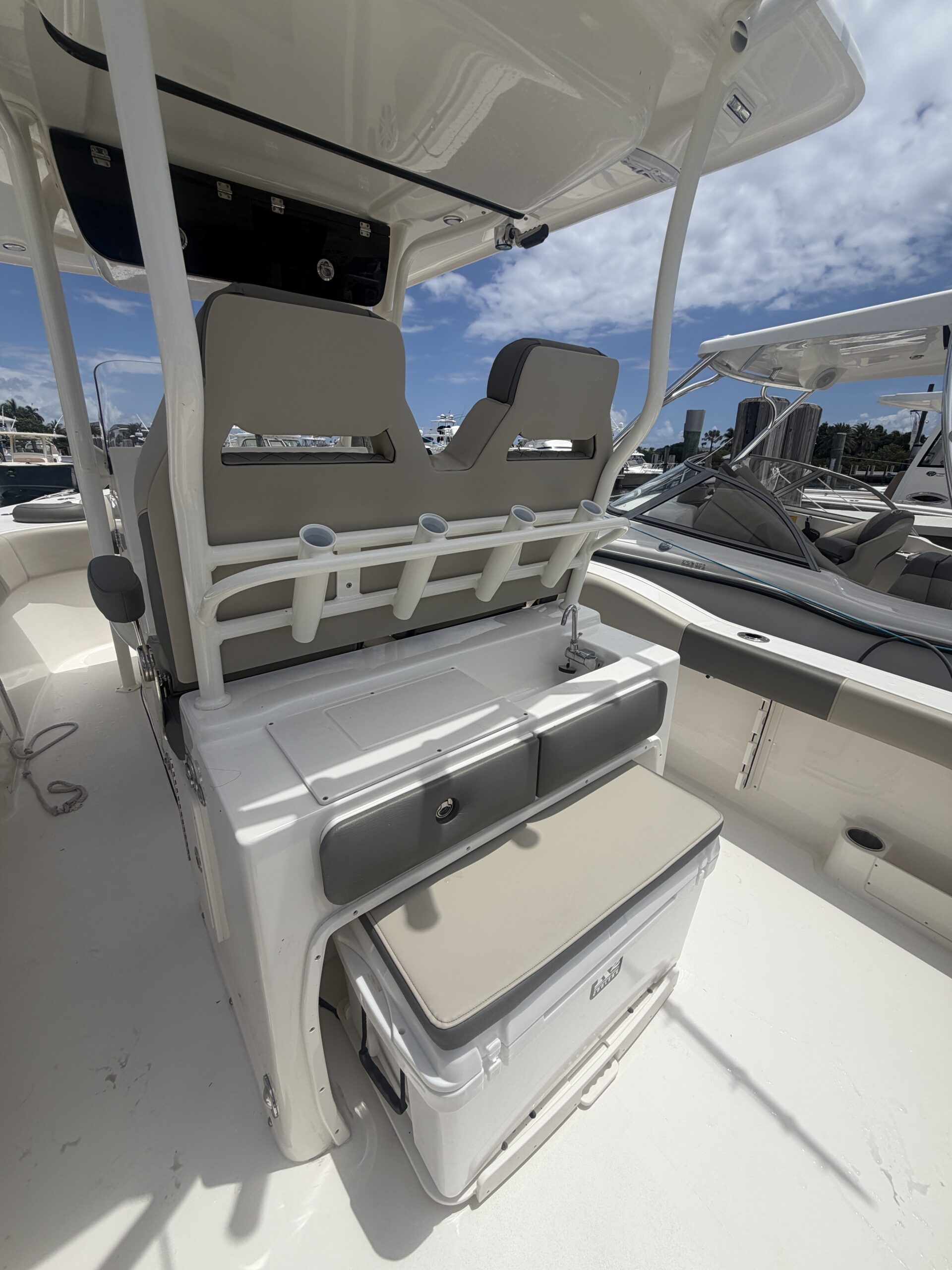 26′ Key West Center Console